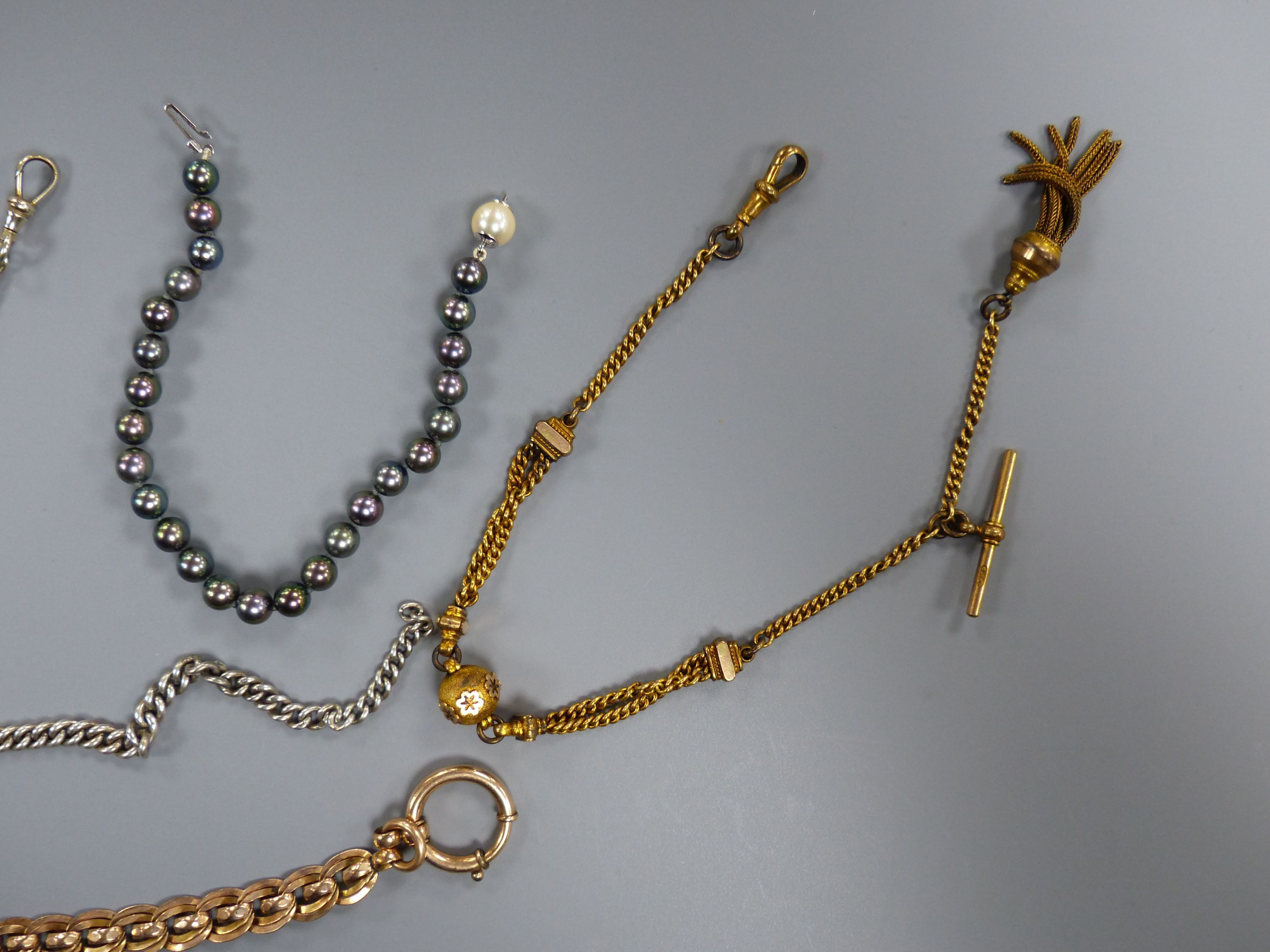 Mixed jewellery including a modern 9ct and cultured pearl bracelet, silver albert, gilt albertina, gilt albert, chain etc.